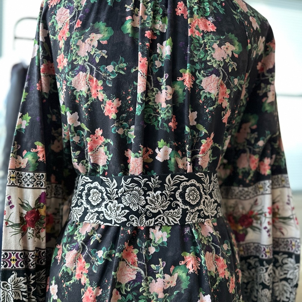 Alice + Olivia | DREAM CASTLE 
Mix Print Long Sleeve Cotton Blend Dress - Picture 11 of 15